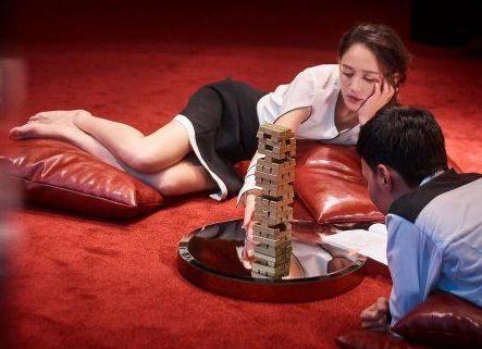 明星公司:《市長夫人的秘密》曝光花絮,張少懷陳喬恩大尺度曖昧戲泳池內(nèi)拍攝20小時(shí)